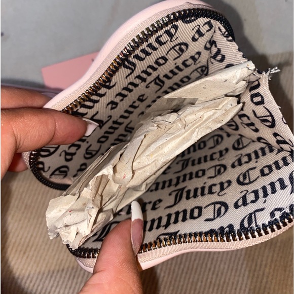 Juicy Couture Heart Coin Pouch ❤️ - Picture 4 of 7